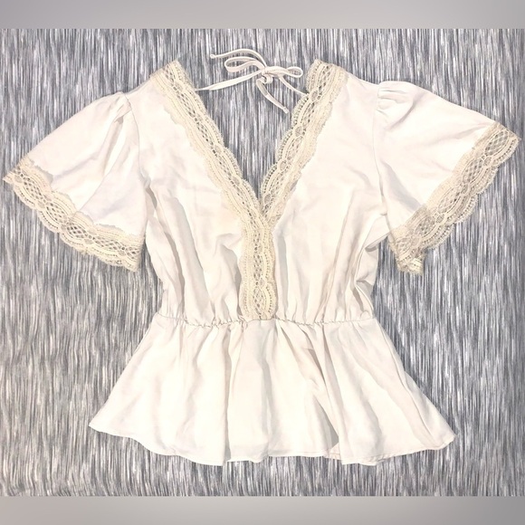 Elegant Cream Lace Trim Peplum Blouse Women’s small - Picture 3 of 4
